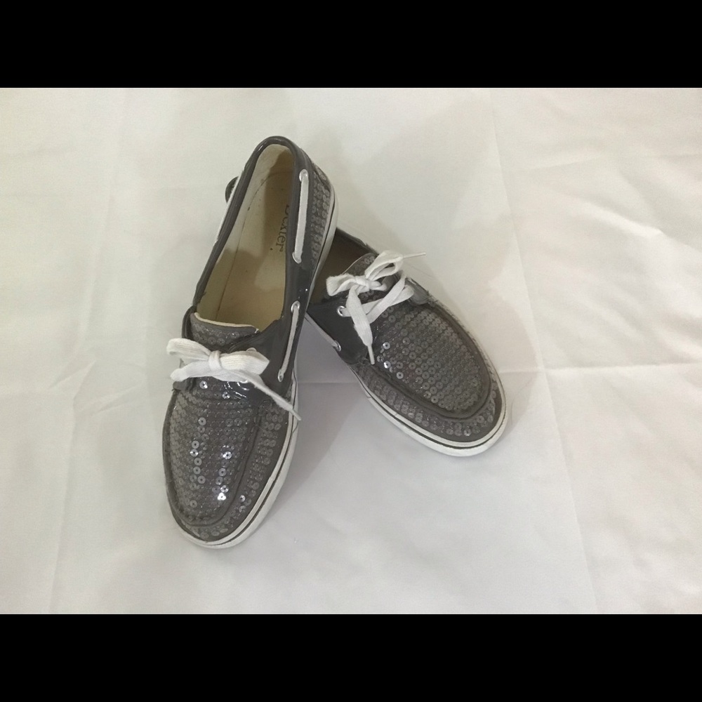 BOAT SHOES,GRAY SEQUENCE SZ 9.5